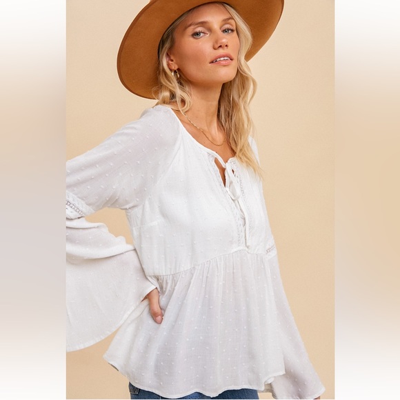 15. Hem & Thread Women’s Blouse Swiss Dot Flare Sleeve Lace White NWT - Picture 4 of 8